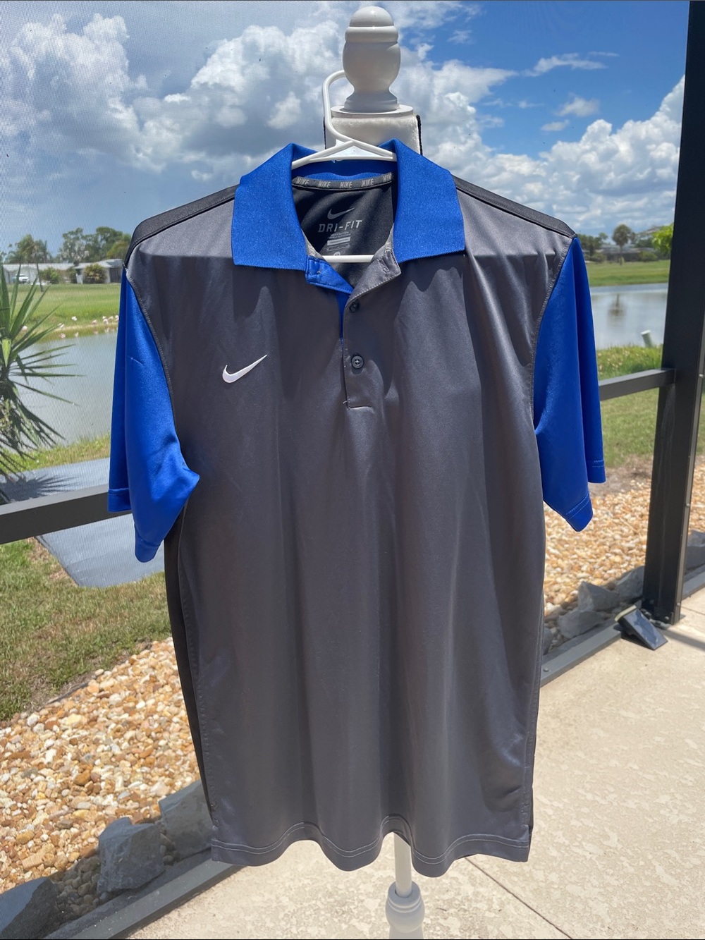 Nike Men’s Gray and Royal Blue Dri-FIT Polo M